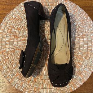 Kate Spade Kitten Moccasin Suede Leather Heels Brown With Cream Stitching 9.5